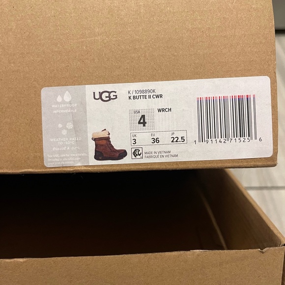 UGG Adirondack Boots - Picture 6 of 6